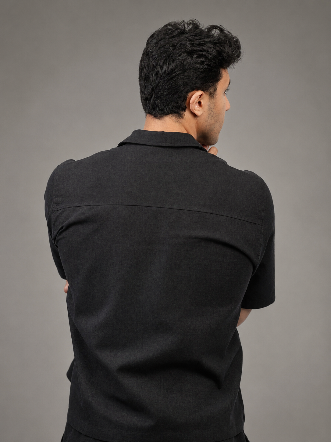 Premium linen camp collar shirt in black — Beyond Basic